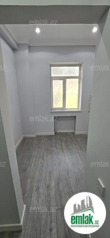 Satılır 2 otaqlı köhnə tikili 55 m²