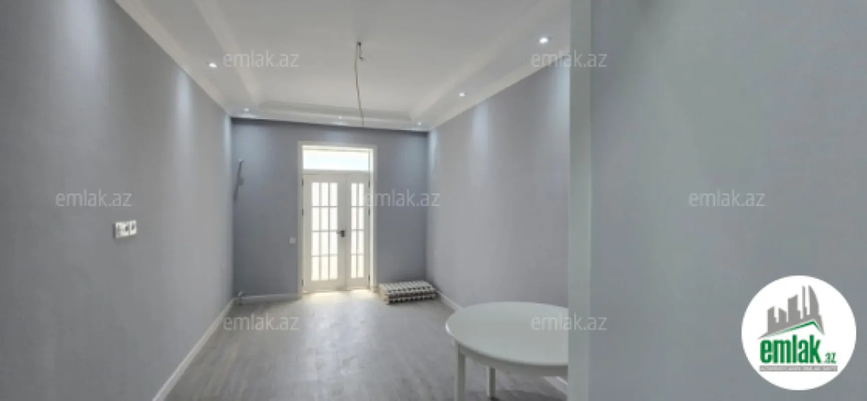 Satılır 2 otaqlı köhnə tikili 55 m²