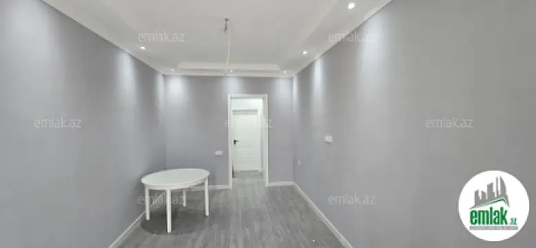Satılır 2 otaqlı köhnə tikili 55 m²