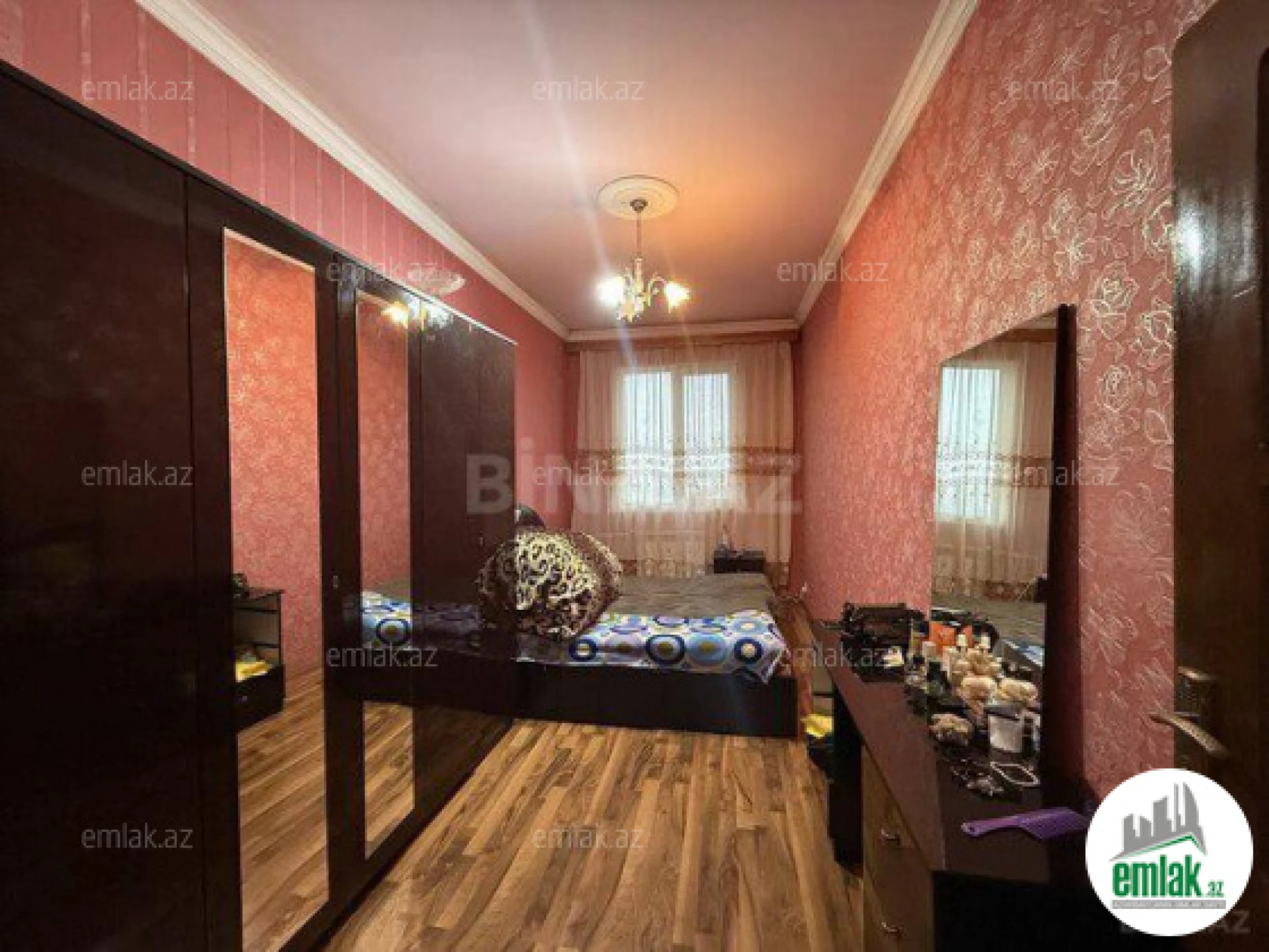 Satılır 2 otaqlı köhnə tikili 50 m²