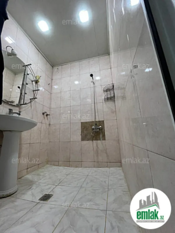 Satılır 2 otaqlı köhnə tikili 50 m²