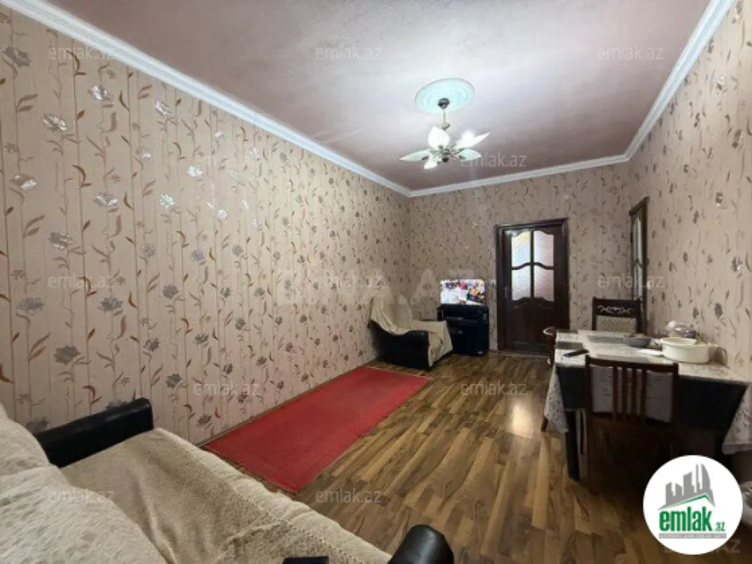 Satılır 2 otaqlı köhnə tikili 50 m²