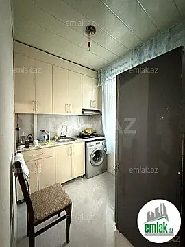 Satılır 2 otaqlı köhnə tikili 50 m²
