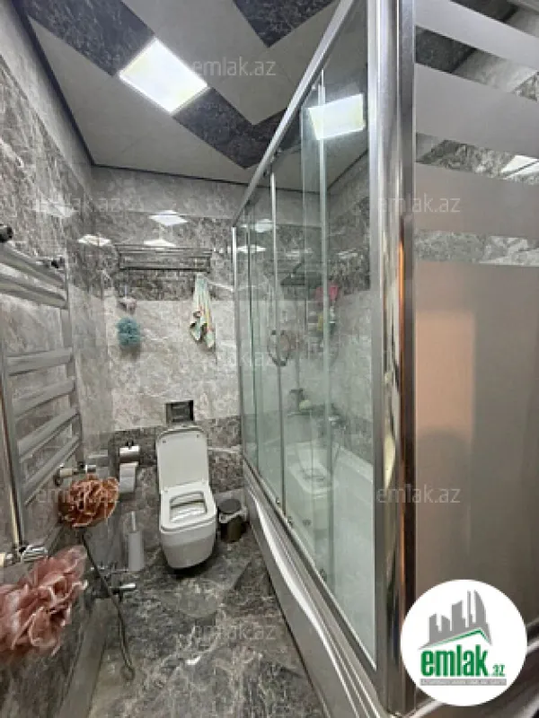 Satılır 3 otaqlı yeni tikili 120 m²