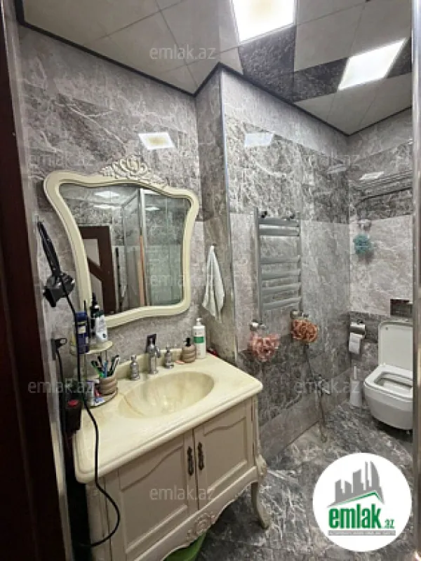 Satılır 3 otaqlı yeni tikili 120 m²