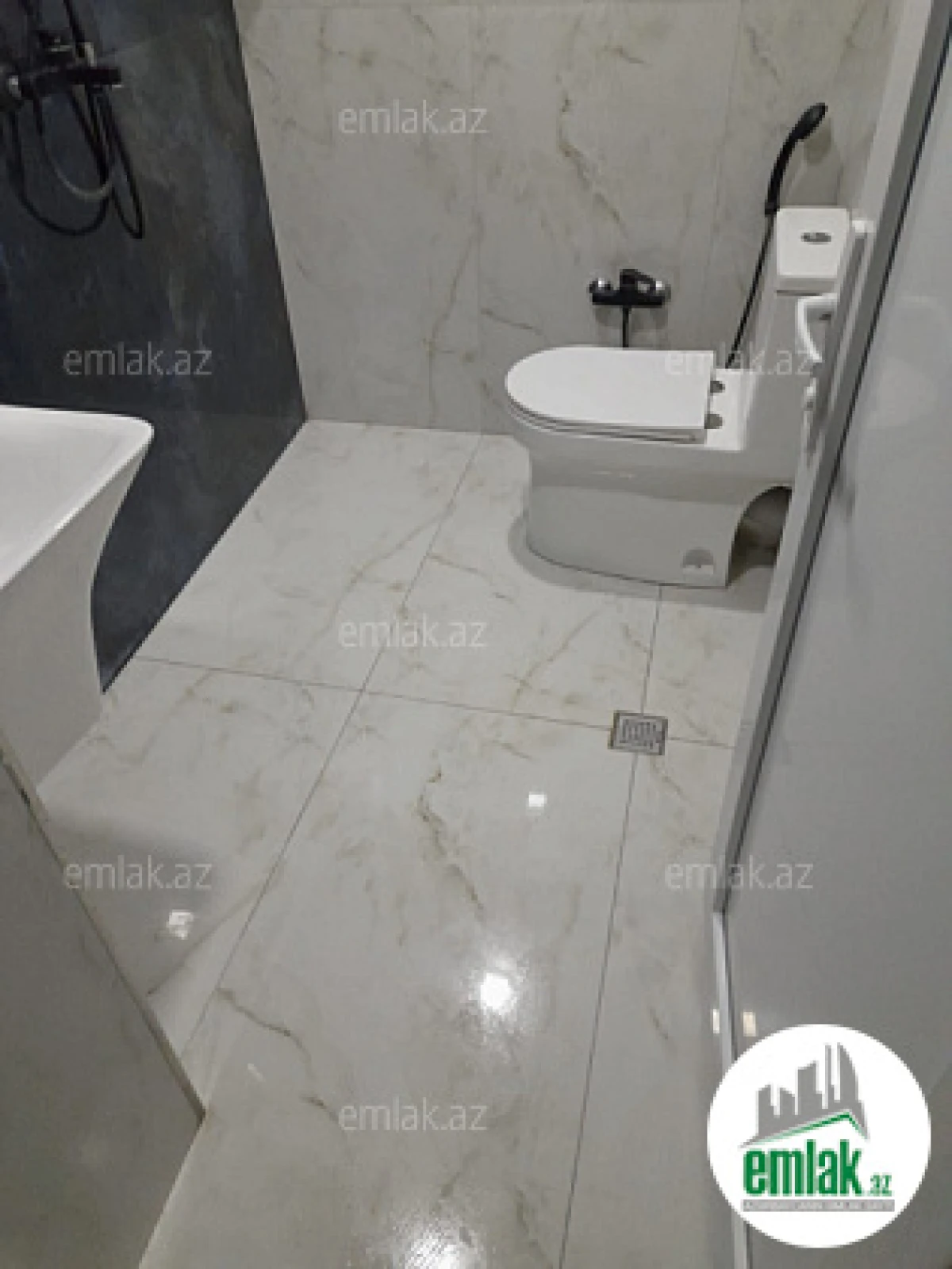 Satılır 2 otaqlı həyət evi 80 m²