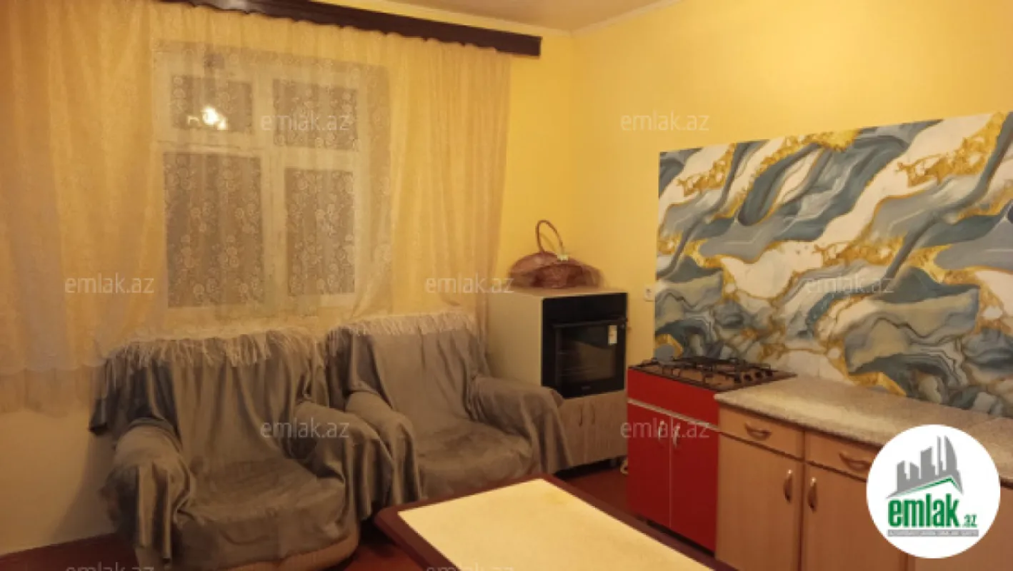 Satılır 2 otaqlı həyət evi 80 m²