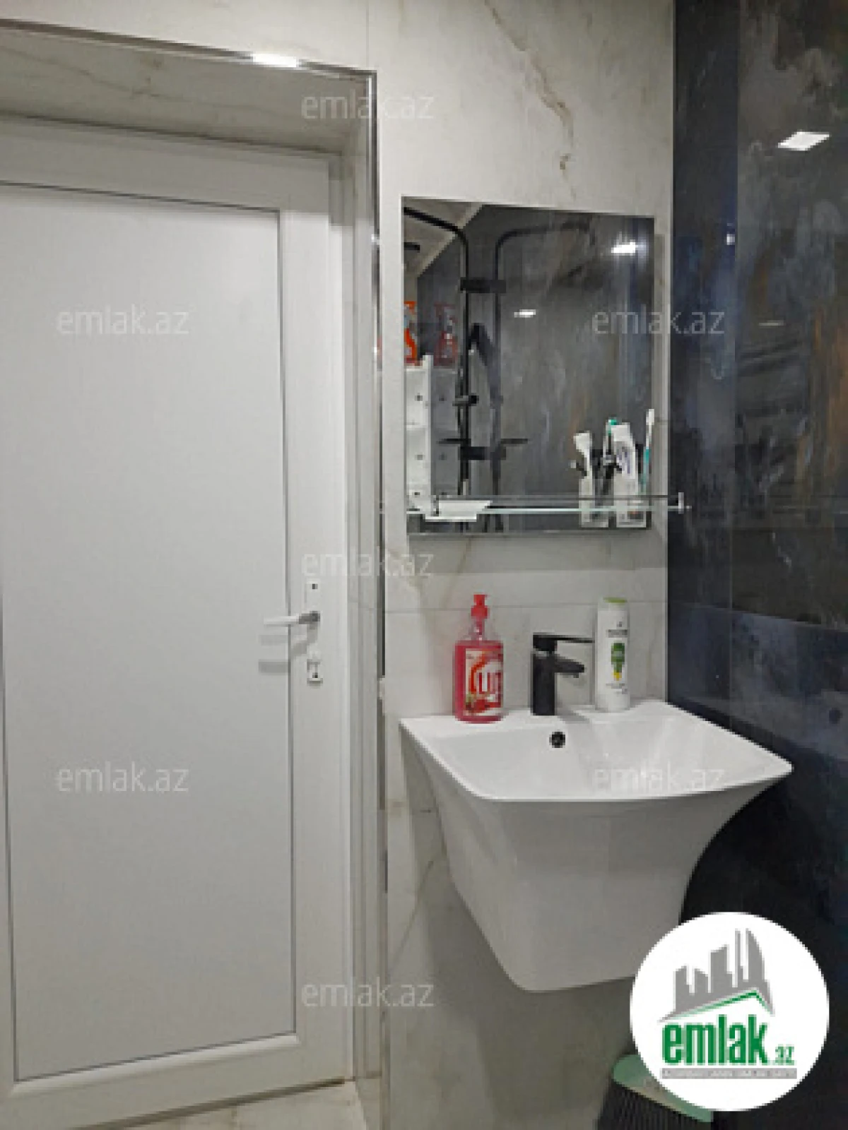 Satılır 2 otaqlı həyət evi 80 m²