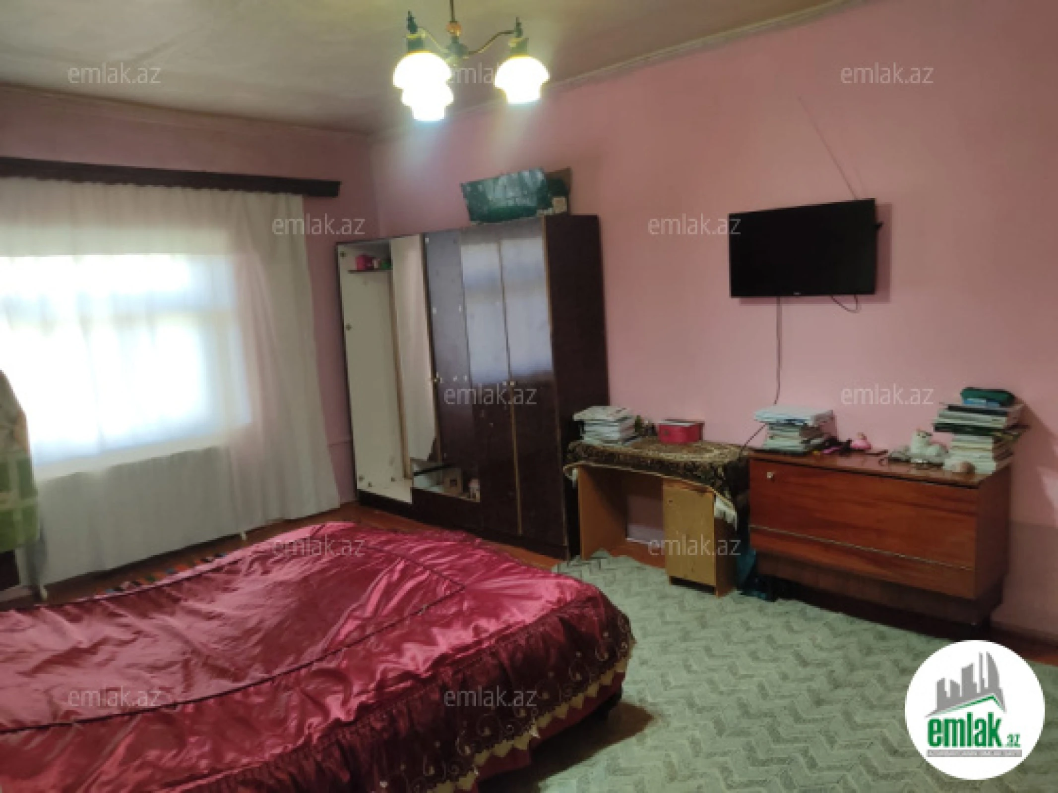 Satılır 4 otaqlı köhnə tikili 130 m²