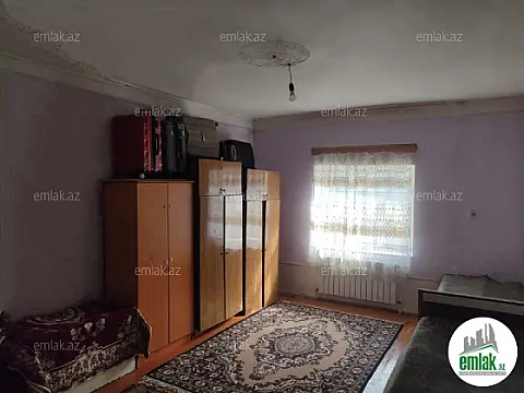 Satılır 4 otaqlı köhnə tikili 130 m²