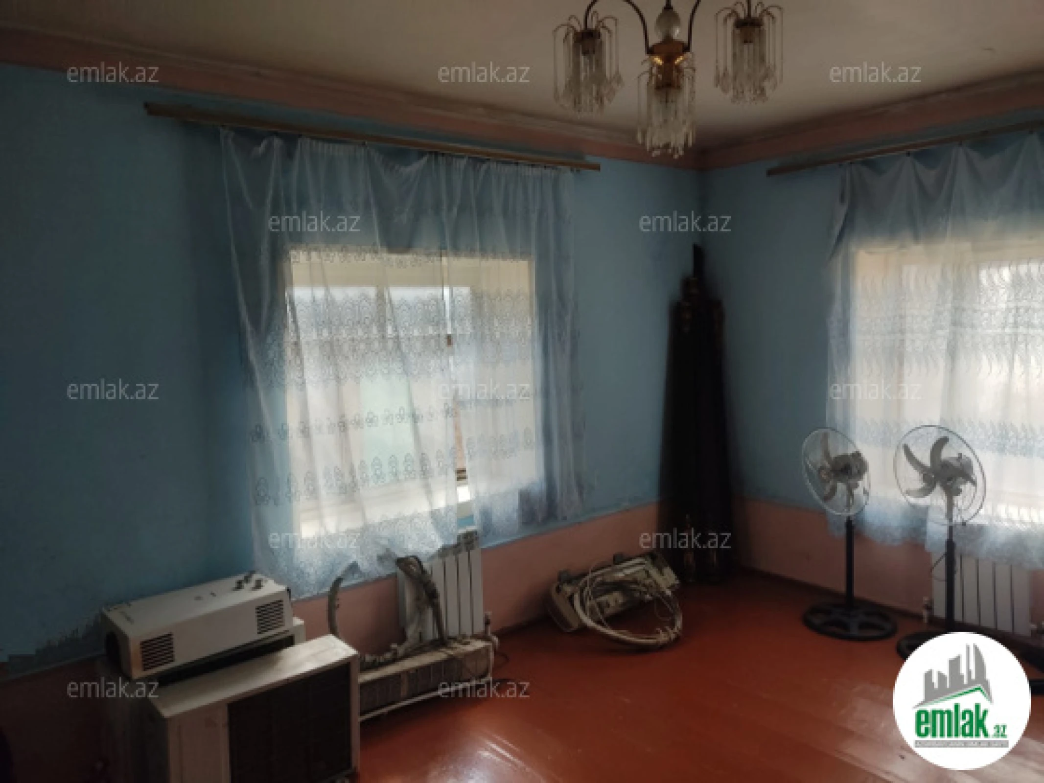 Satılır 4 otaqlı köhnə tikili 130 m²