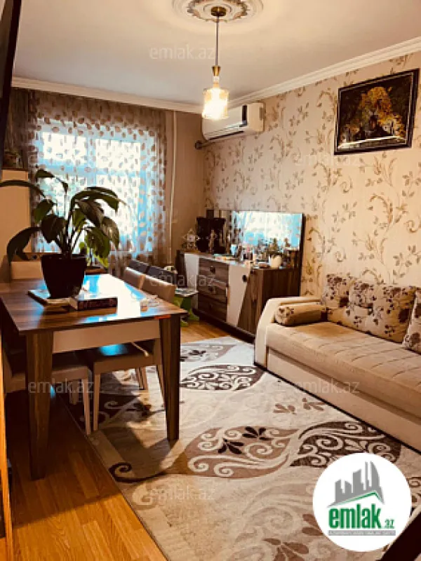 Satılır 2 otaqlı köhnə tikili 55 m²
