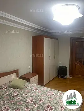 Satılır 3 otaqlı köhnə tikili 80 m²