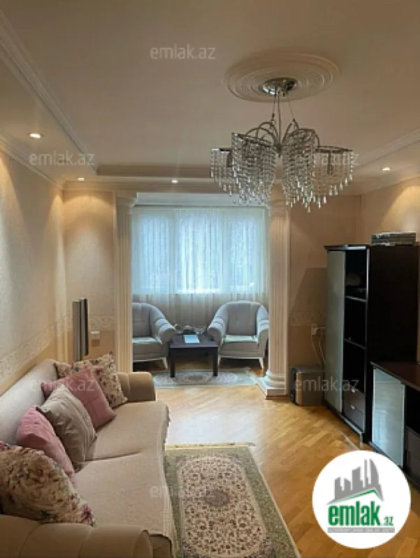 Satılır 3 otaqlı köhnə tikili 80 m²