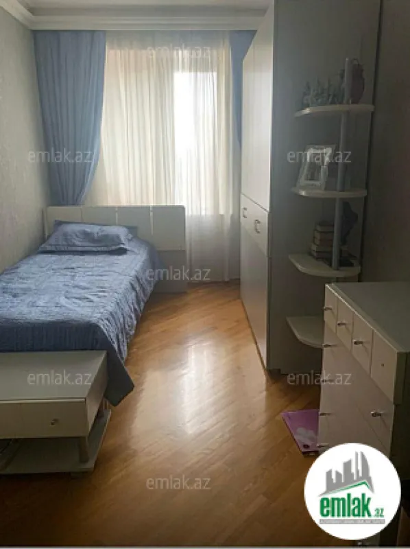 Satılır 3 otaqlı köhnə tikili 80 m²