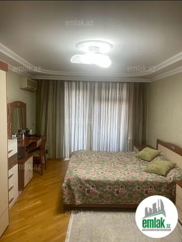 Satılır 3 otaqlı köhnə tikili 80 m²