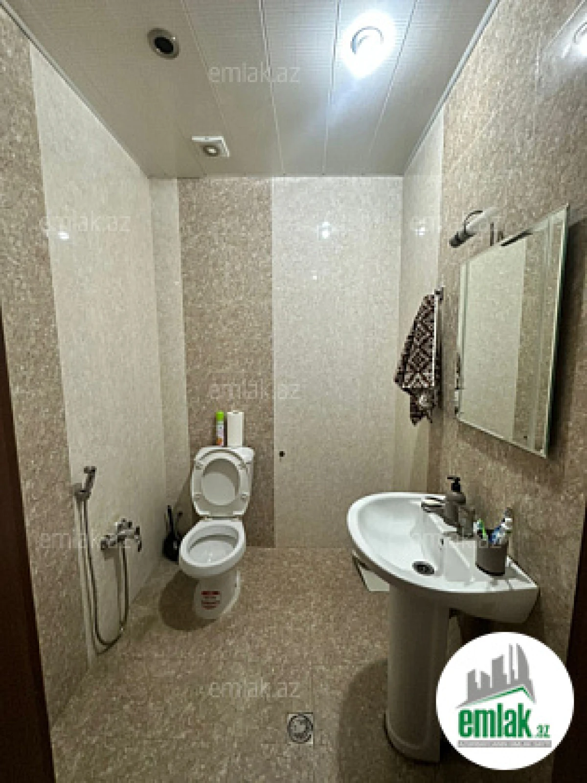 Satılır 3 otaqlı yeni tikili 128 m²