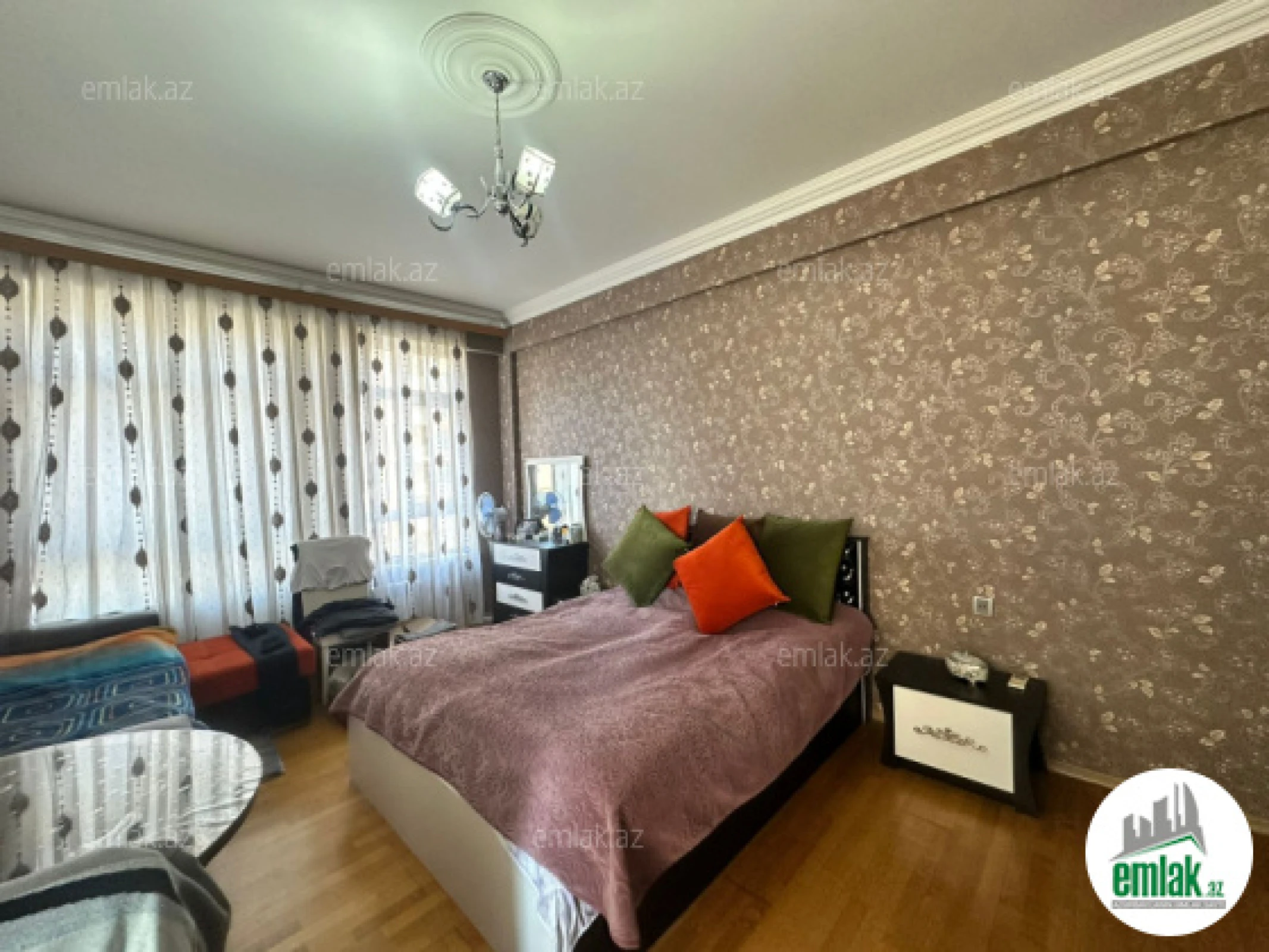 Satılır 3 otaqlı yeni tikili 128 m²