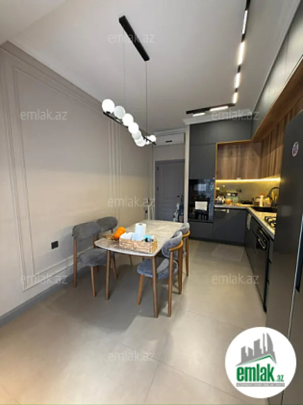 Satılır 3 otaqlı yeni tikili 128 m²
