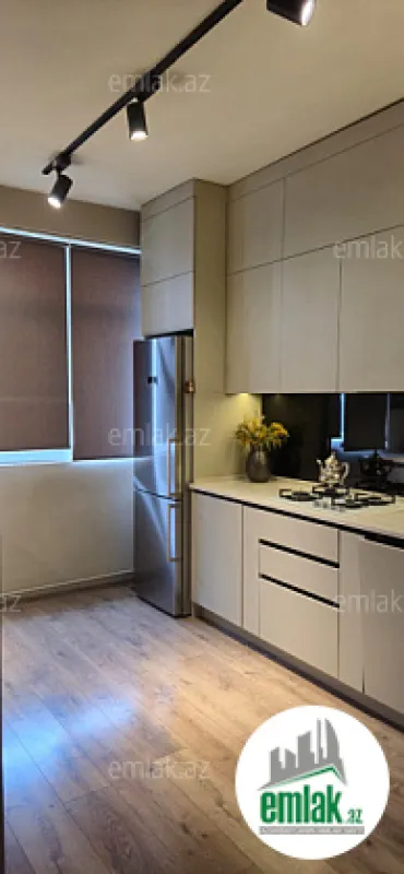 Satılır 2 otaqlı yeni tikili 72 m²