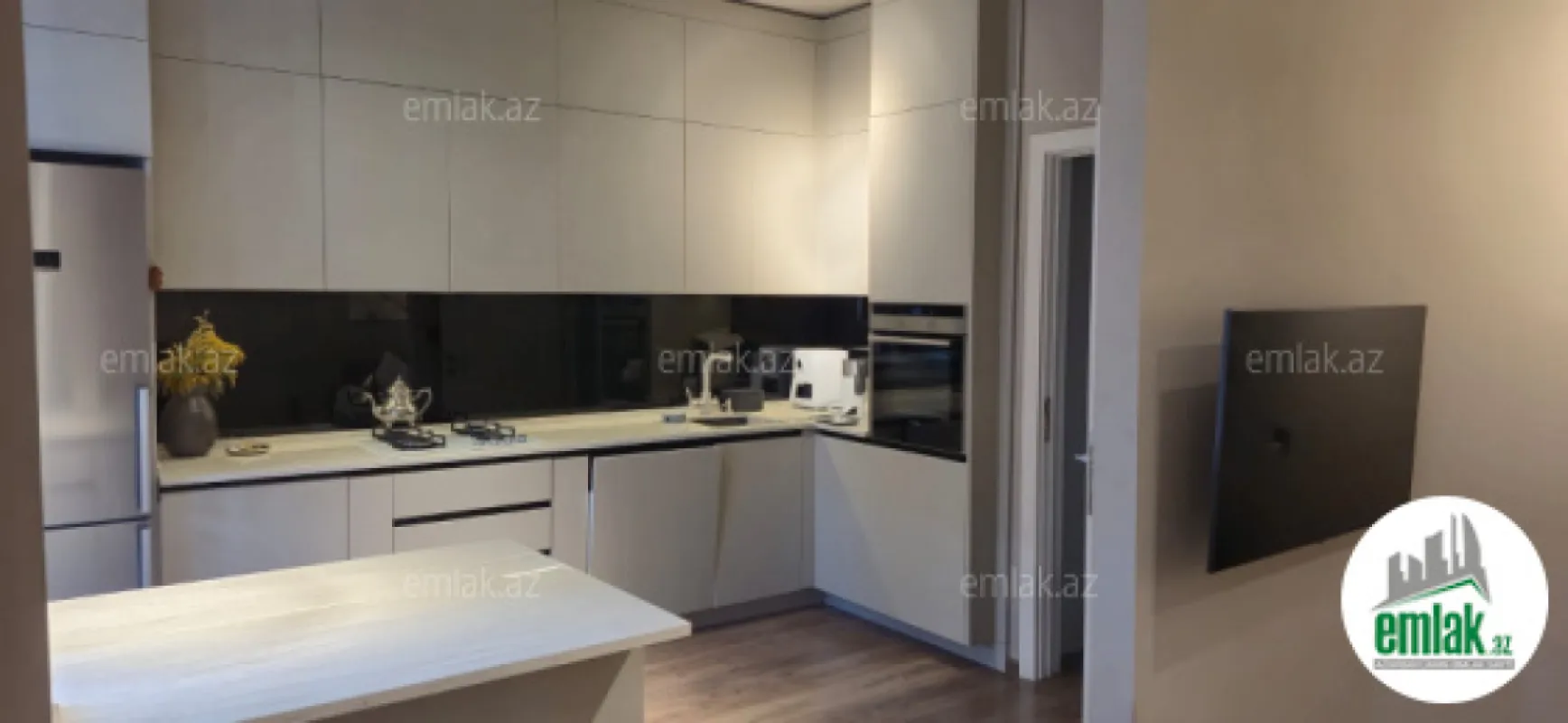 Satılır 2 otaqlı yeni tikili 72 m²