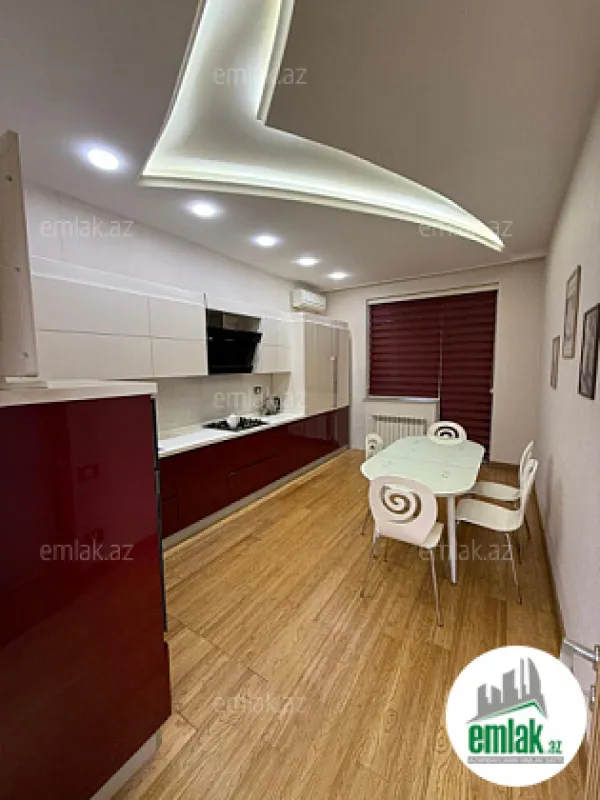 Satılır 4 otaqlı yeni tikili 180 m²