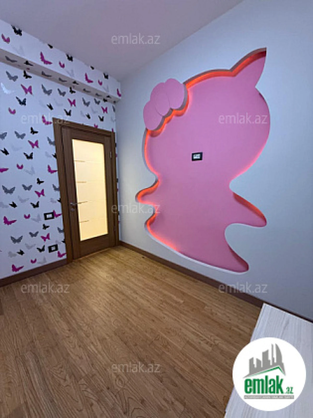 Satılır 4 otaqlı yeni tikili 180 m²