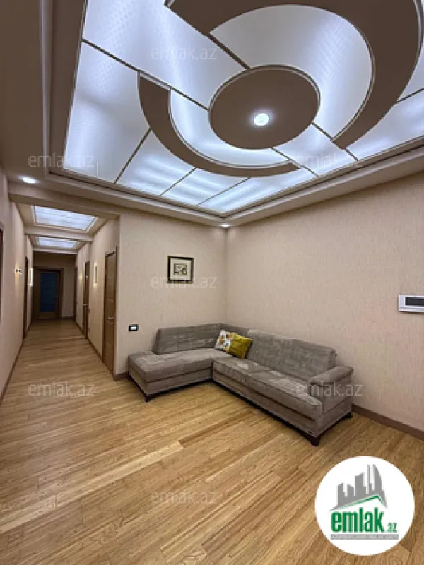 Satılır 4 otaqlı yeni tikili 180 m²