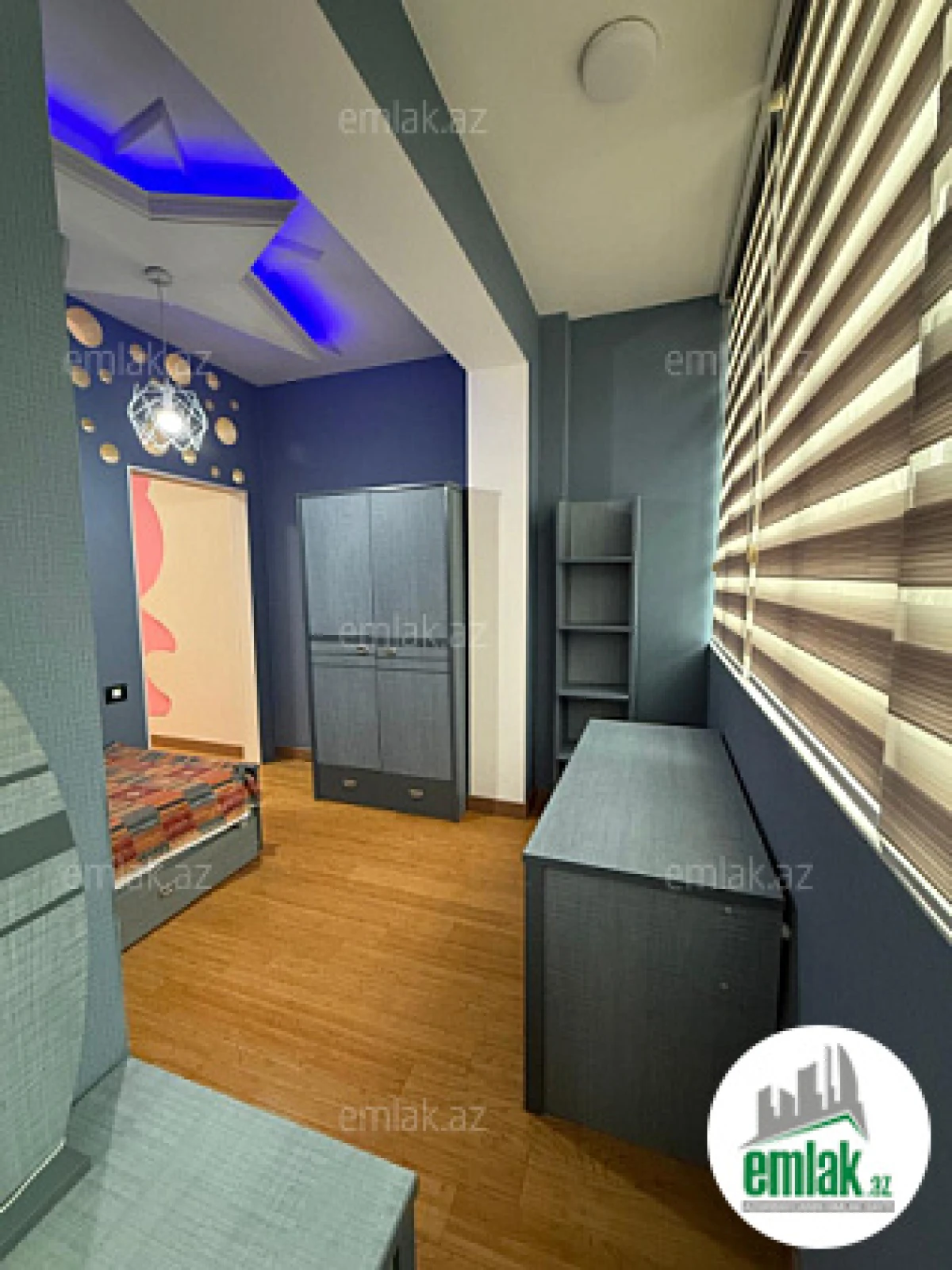 Satılır 4 otaqlı yeni tikili 180 m²