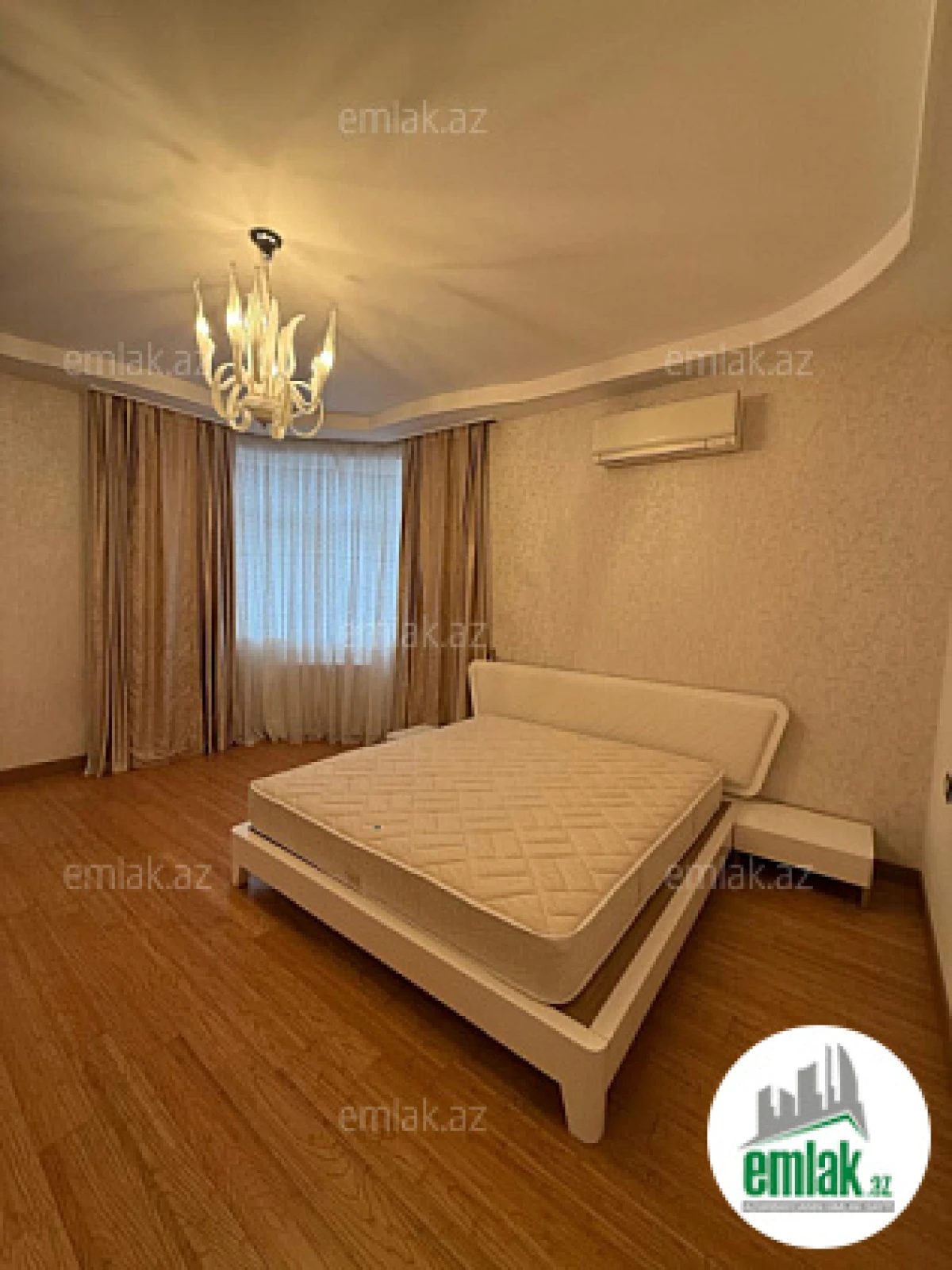 Satılır 4 otaqlı yeni tikili 180 m²