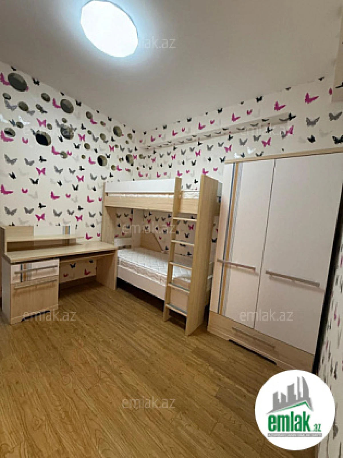 Satılır 4 otaqlı yeni tikili 180 m²