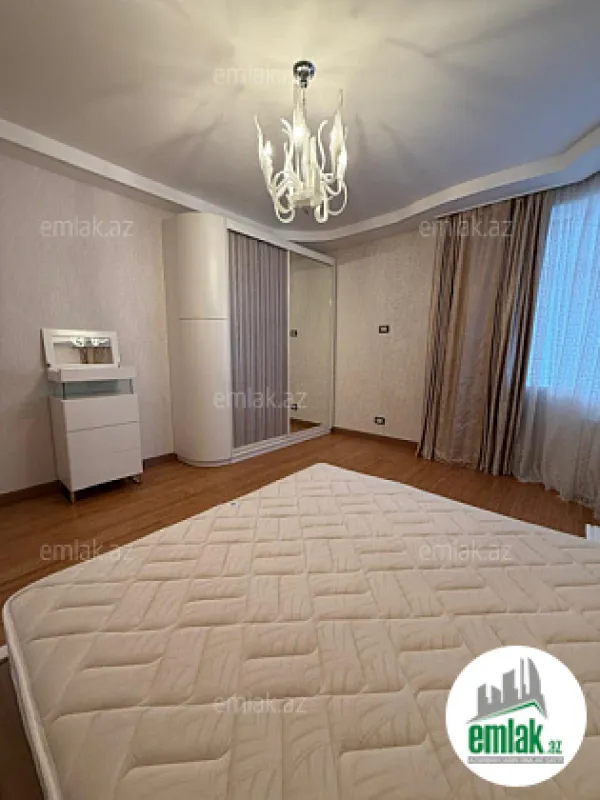 Satılır 4 otaqlı yeni tikili 180 m²