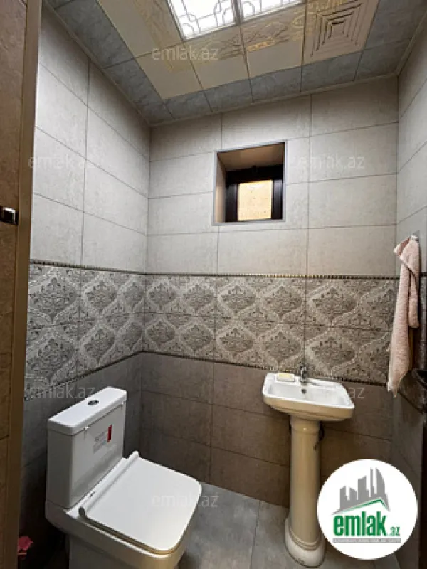 Satılır 9 otaqlı həyət evi 550 m²