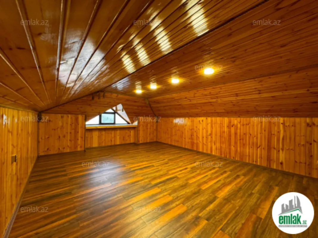 Satılır 9 otaqlı həyət evi 550 m²