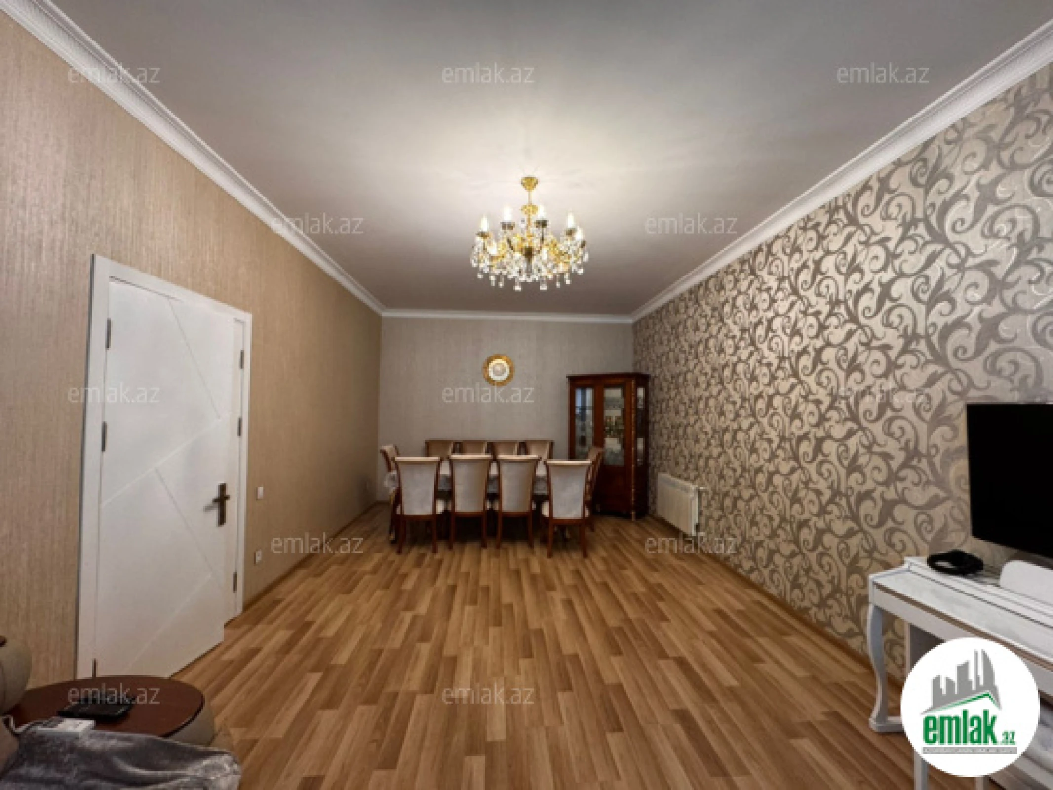 Satılır 9 otaqlı həyət evi 550 m²