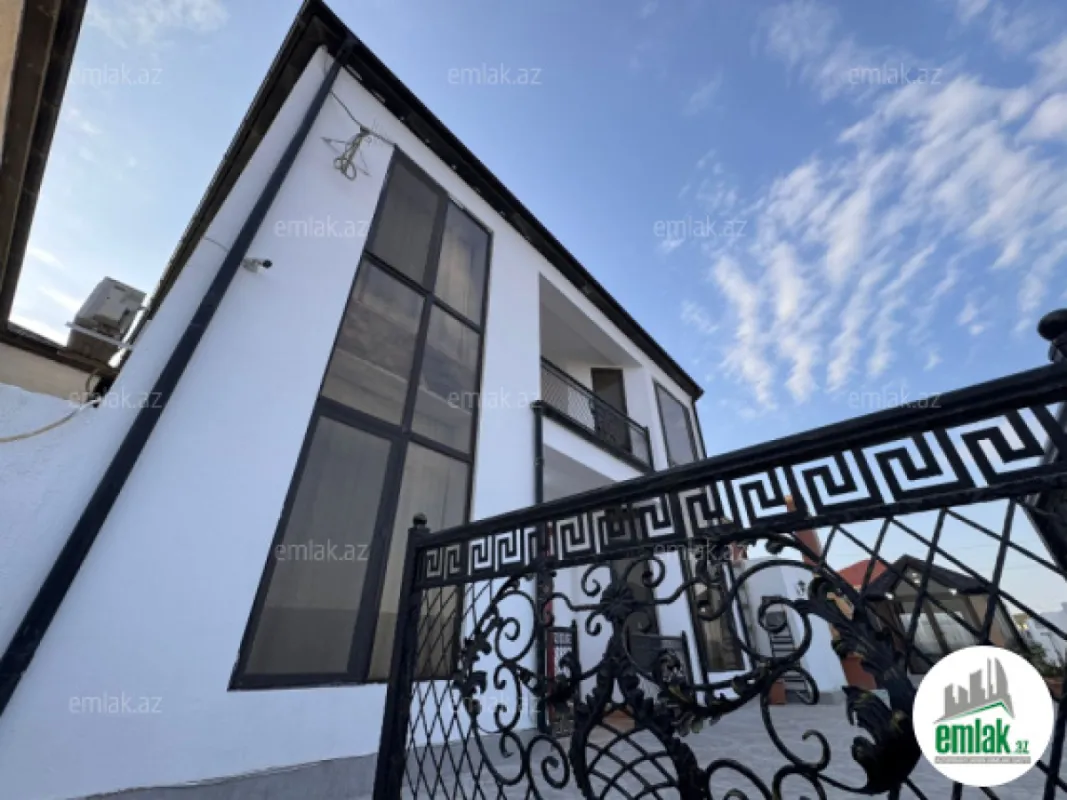 Satılır 9 otaqlı həyət evi 550 m²