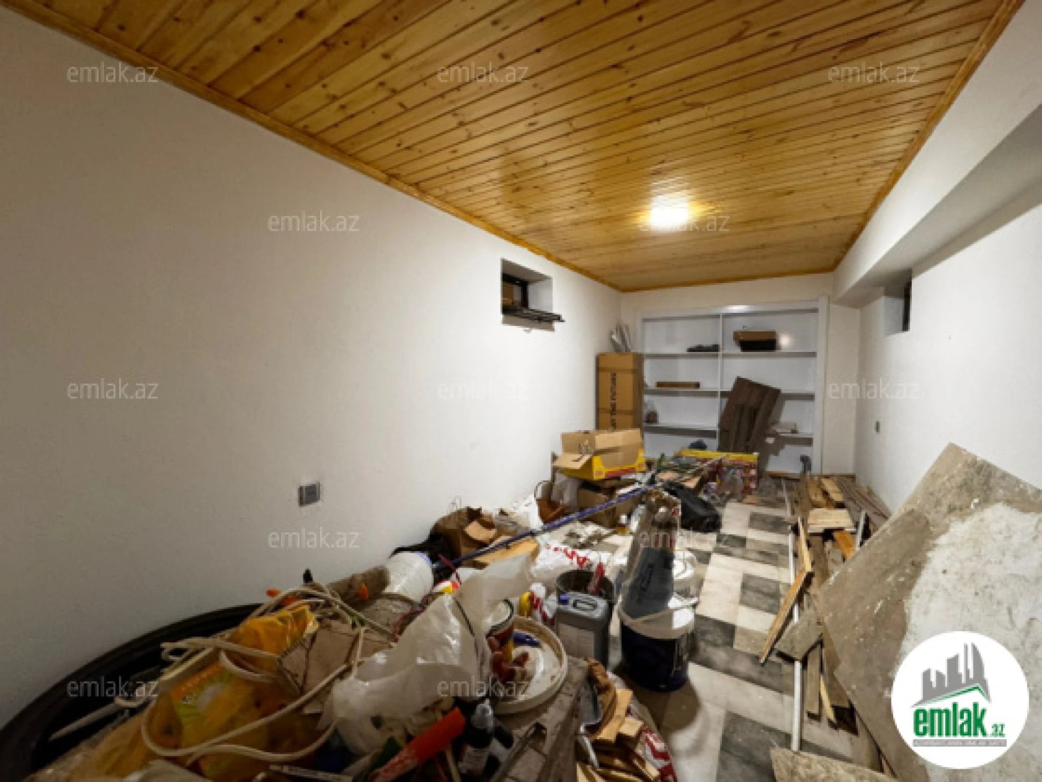 Satılır 9 otaqlı həyət evi 550 m²