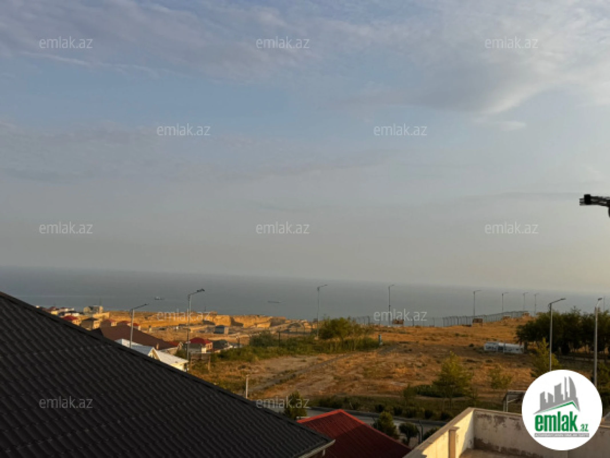 Satılır 9 otaqlı həyət evi 550 m²