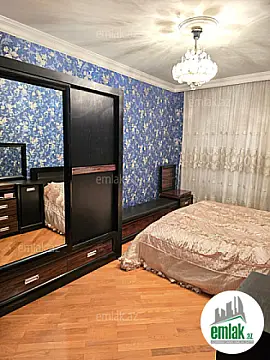 Satılır 3 otaqlı köhnə tikili 90 m²