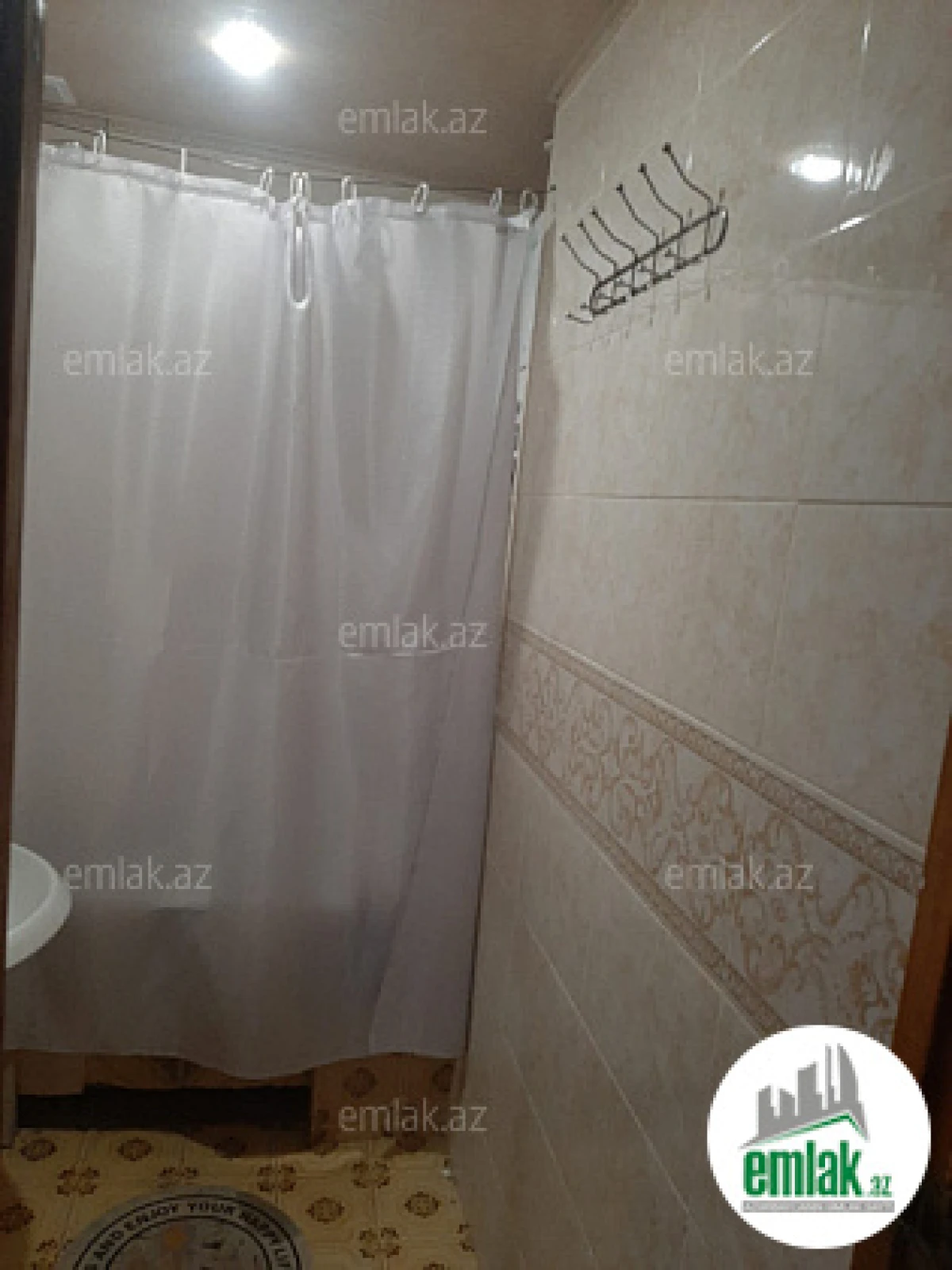 Satılır 2 otaqlı köhnə tikili 65 m²