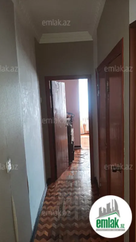 Satılır 2 otaqlı köhnə tikili 65 m²