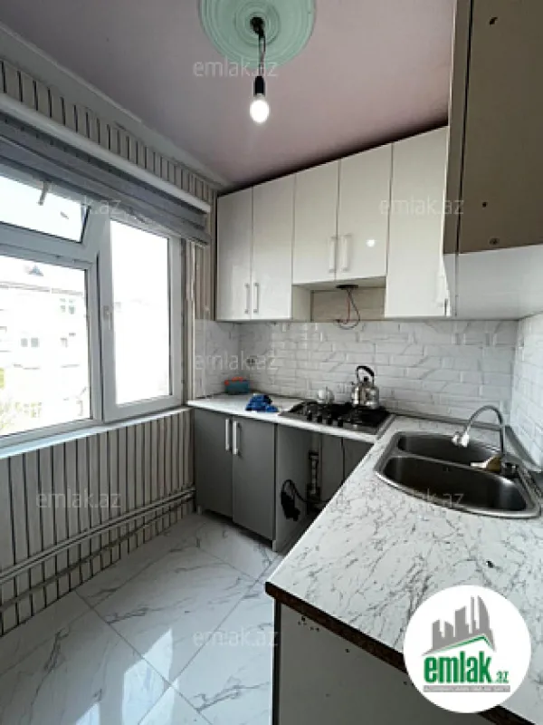 Satılır 2 otaqlı köhnə tikili 47 m²