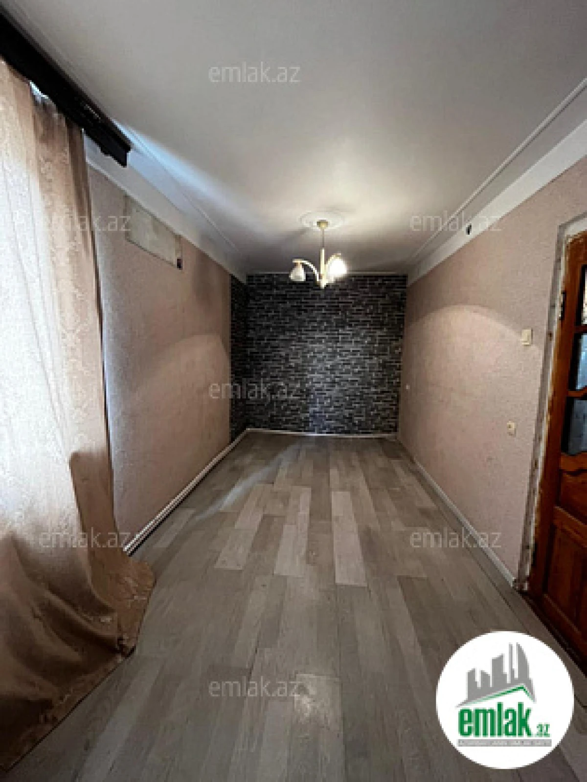 Satılır 2 otaqlı köhnə tikili 47 m²