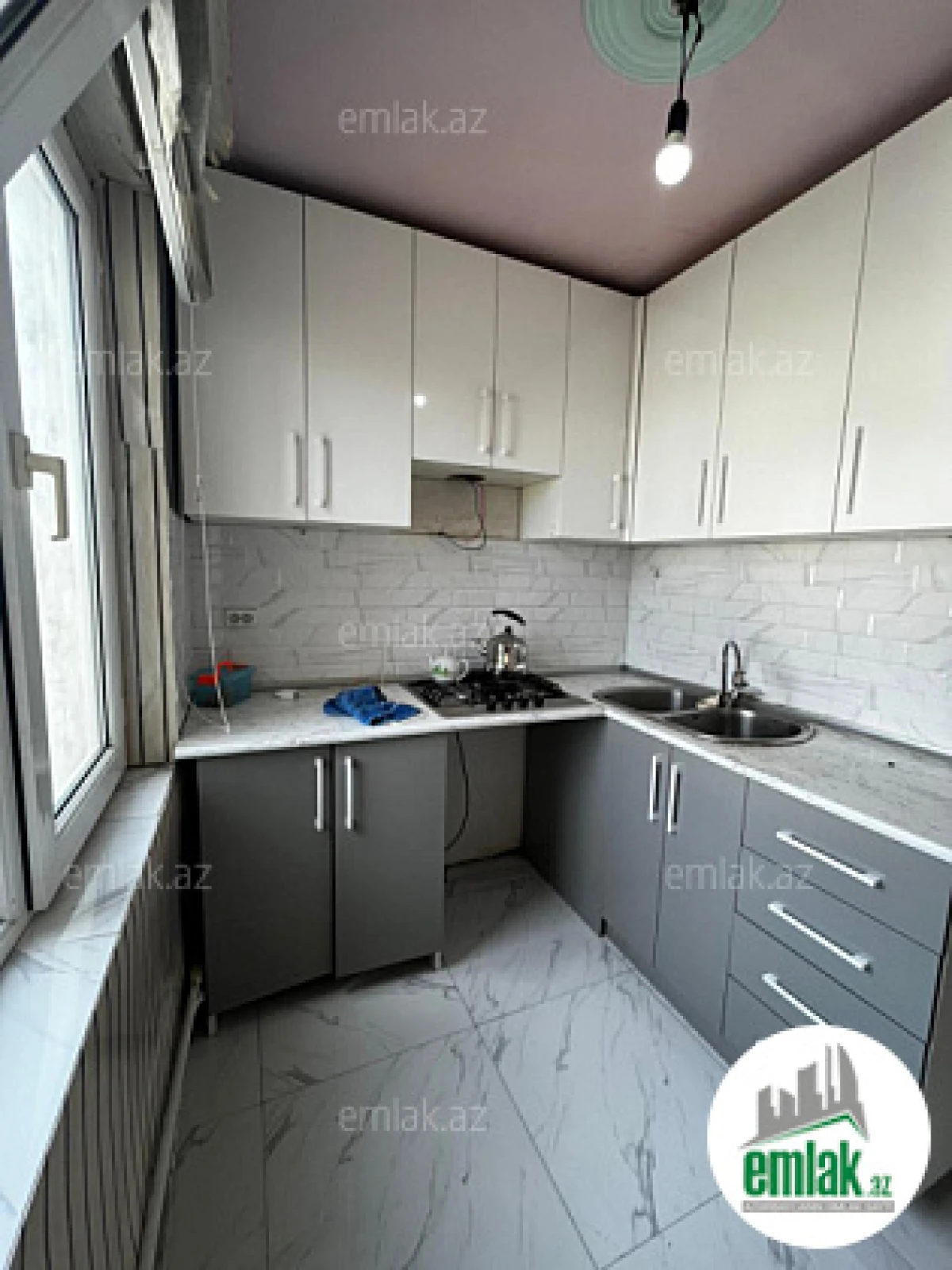 Satılır 2 otaqlı köhnə tikili 47 m²