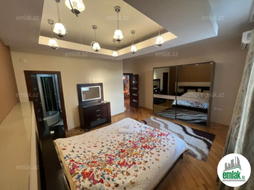 Satılır 7 otaqlı həyət evi 500 m²