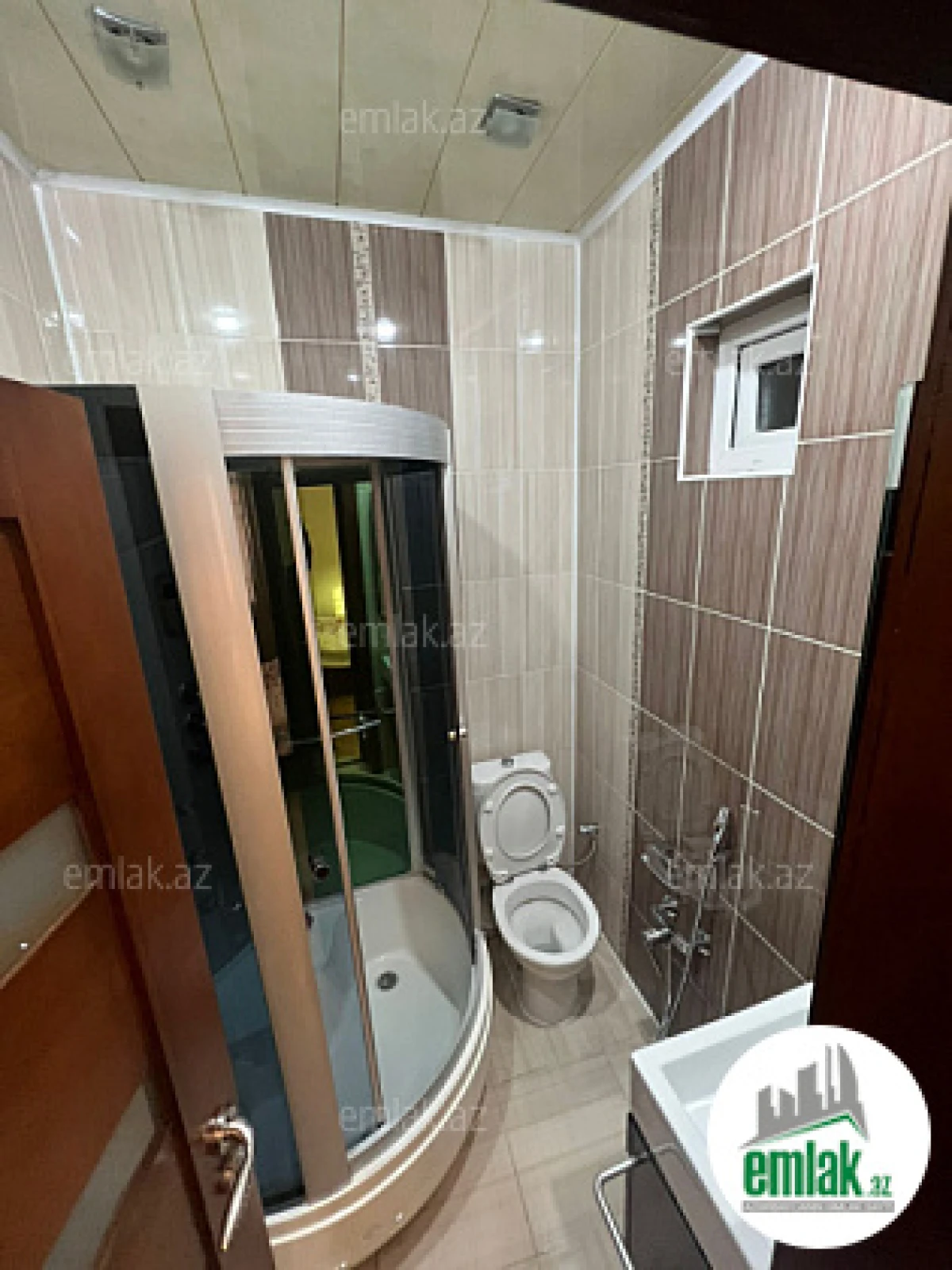 Satılır 7 otaqlı həyət evi 500 m²