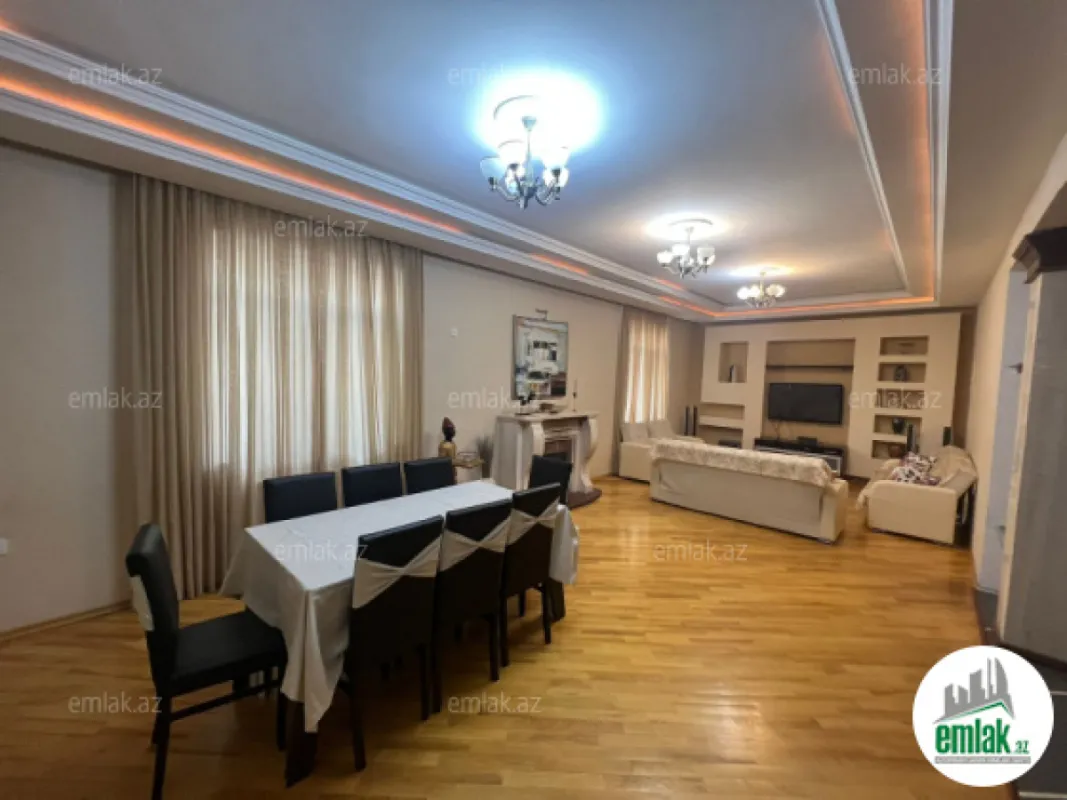 Satılır 7 otaqlı həyət evi 500 m²