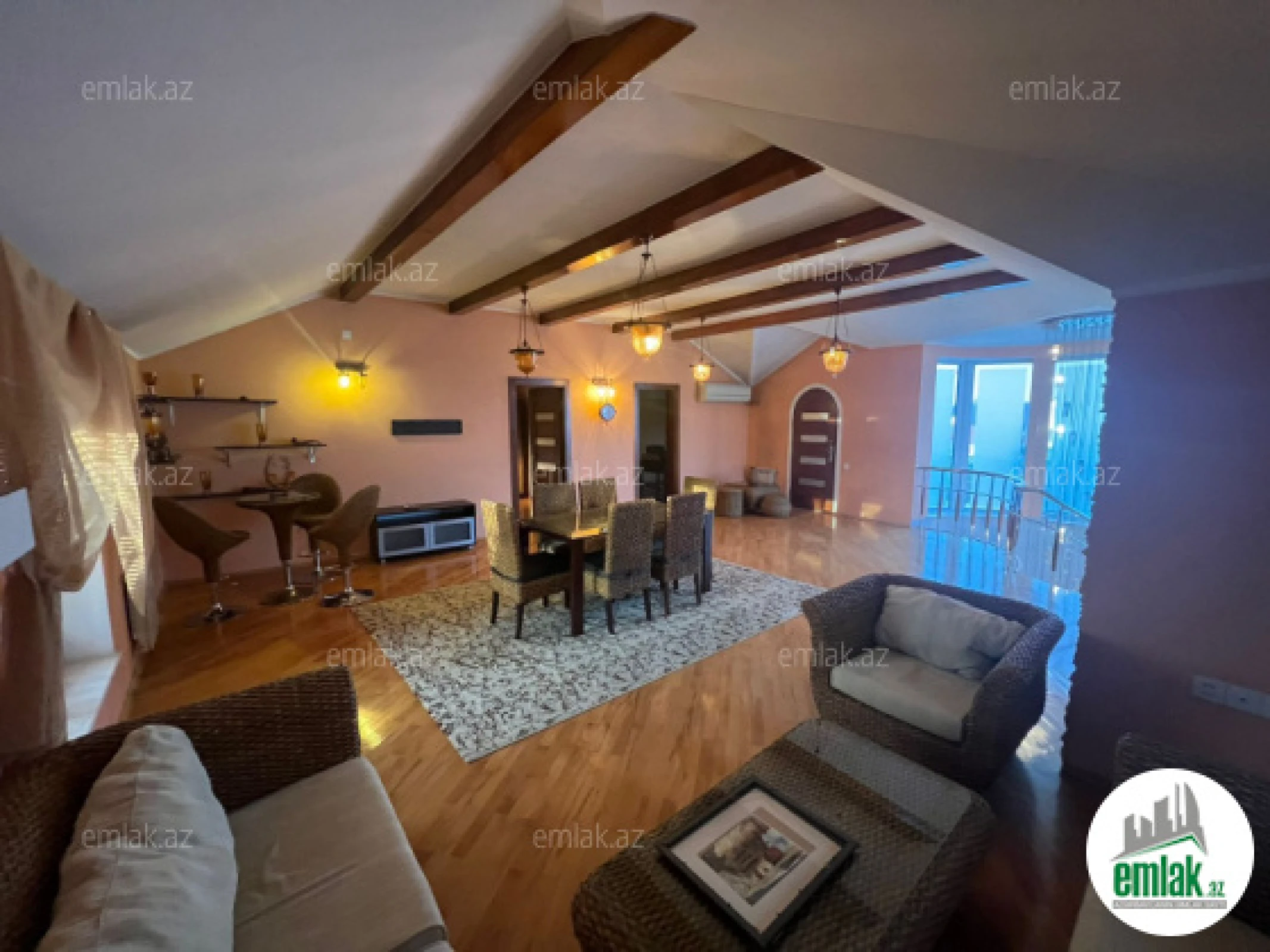 Satılır 7 otaqlı həyət evi 500 m²