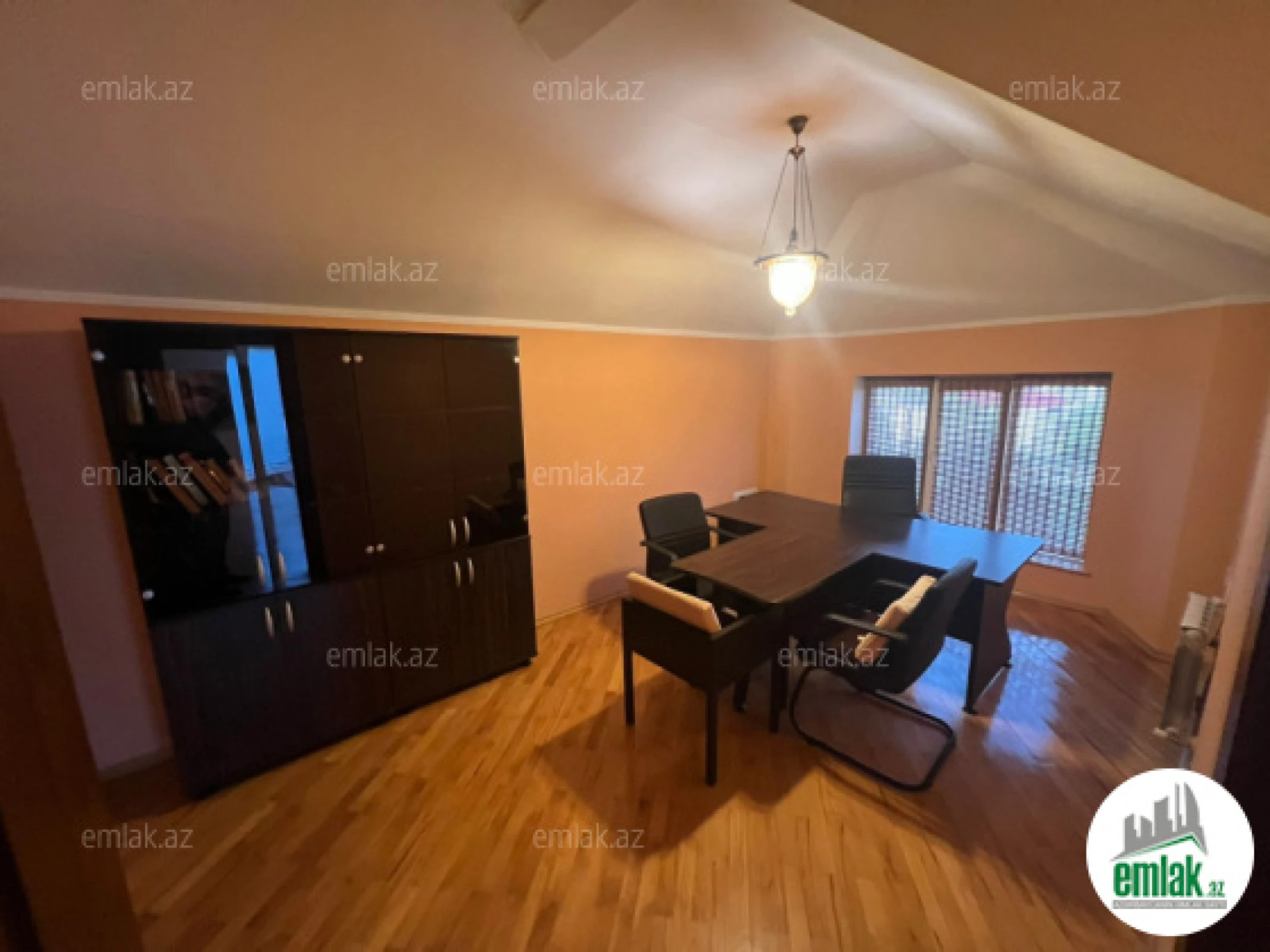 Satılır 7 otaqlı həyət evi 500 m²