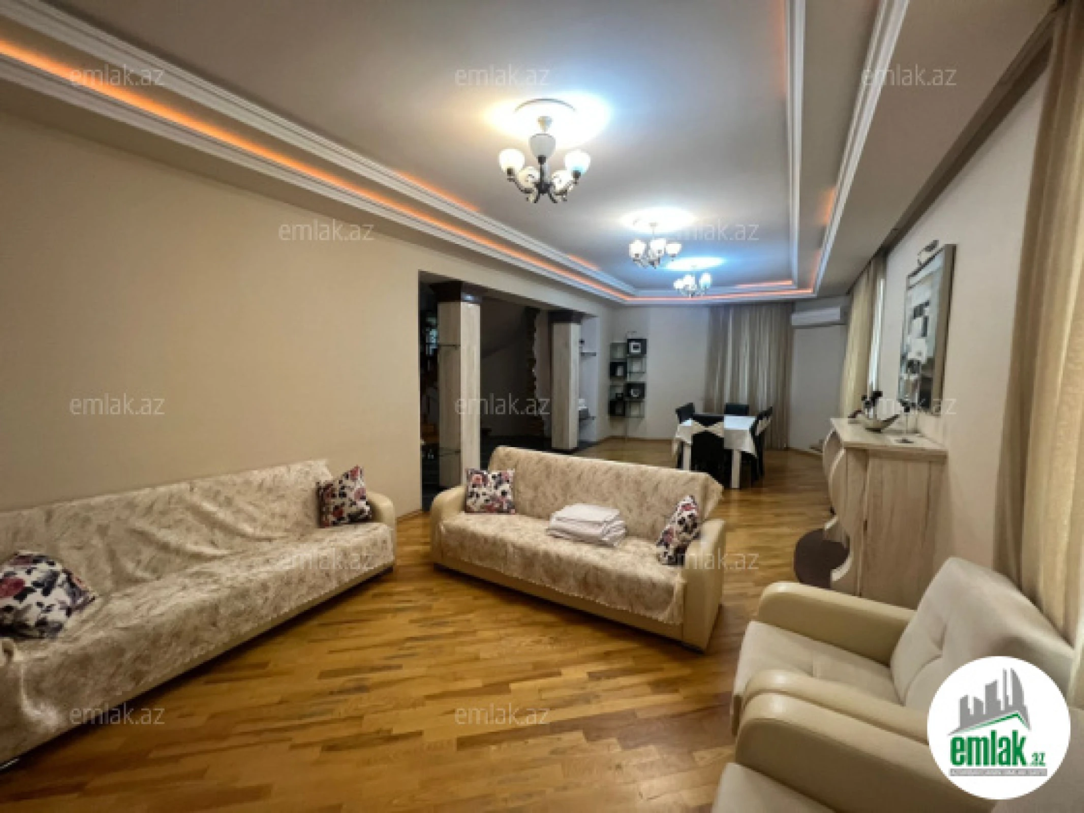Satılır 7 otaqlı həyət evi 500 m²